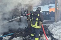 Росіяни пошкодили на Чернігівщині будинки, лінію електропередач та ангар