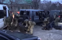 З'явилося відео затримання банди, яка пограбувала ювелірів на трасі біля Бердичева