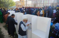 В день выборов в Афганистане на участках произошло 15 взрывов