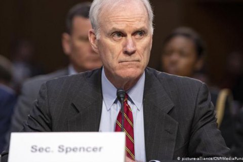 Министр Военно-морских сил США отправлен в отставку