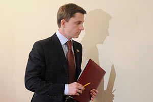 Довгий официально подал в отставку