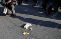 Билборд с Януковичем забросали яйцами 