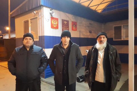 В Крыму прошли обыски у крымских татар