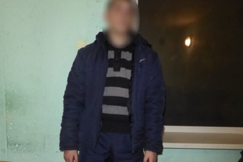 Нетрезвый киевлянин ранил ножом двоих мужчин возле метро
