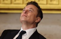 Маск планує подати до суду на Apple через те, що X або Grok не включили до списку топдодатків