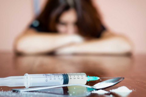 Киевские полицейские нашли вербовщиков, которые втянули 12 челов​ек в наркоторговлю в России