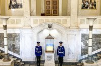 Нардепам-"слугам", которые за границей, приказали вернуться в Украину для работы в Раде, - Кравчук