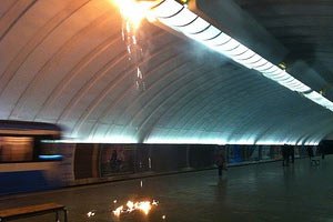 Киевский метрополитен отремонтировал станцию "Осокорки" за 43,5 тыс. грн