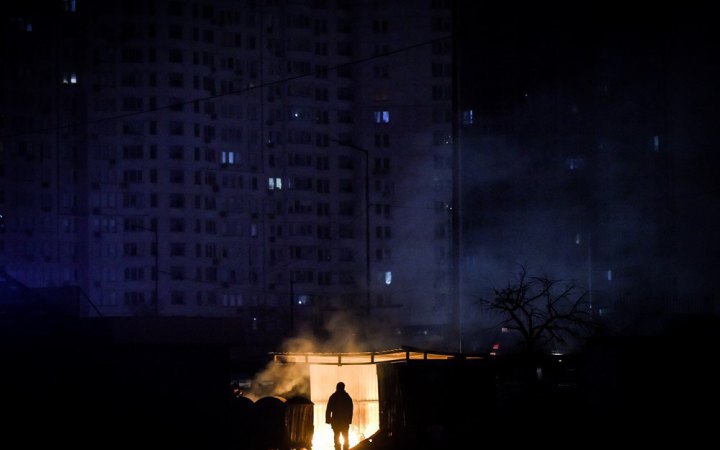 Попри високі ліміти, світло в Києві протягом дня довелось відключати, - Yasno