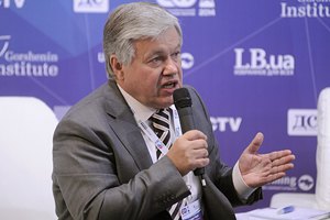 Украина должна выбрать между сценариями холодного мира и холодной войны с Россией, - эксперт