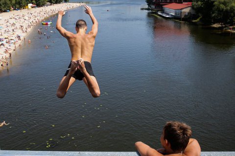 В понедельник в Киеве прогнозируют сухую и жаркую погоду