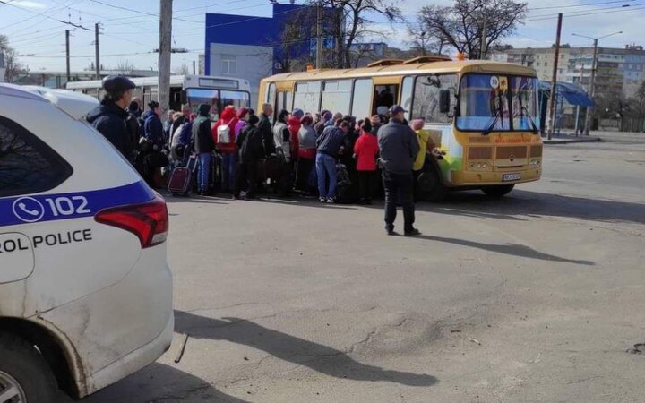 В пятницу с востока Украины эвакуировали 6665 граждан