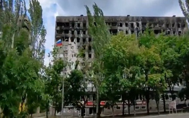 У Маріуполі у вцілілі квартири заселяють російських будівельників, - Андрющенко
