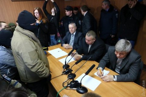 Судейскую коллегию по делу 2 мая заставили подать в отставку