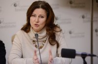 Богословская не верит, что Янукович прогнулся "под империю пьянства и нищеты"