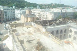 Кличко поручил провести общественные слушания по Гостиному двору