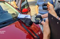 "Ділки" в Запорізькій ОВА брали гроші за пропуск авто через лінію зіткнення
