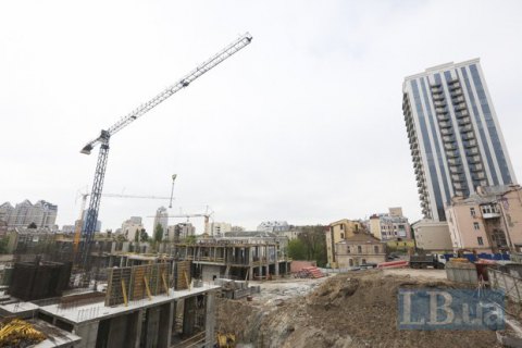 Депутат Киевсовета просит Гройсмана, Кличко и Нацполицию привлечь к ответственности застройщика Сенного рынка