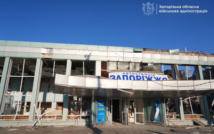 Зеленський: за минулий тиждень РФ застосувала проти України понад 1000 авіабомб та майже 1400 БпЛА