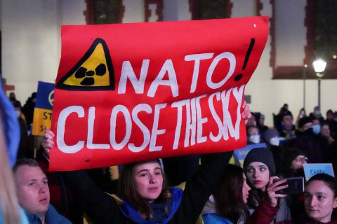 Близько 74% американців підтримують закриття неба над Україною – опитування