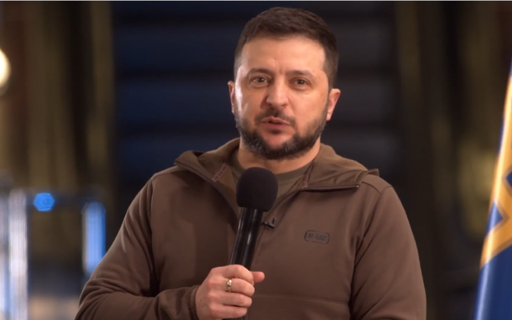 'Украина хотела бы, чтобы Папа Римский помог разблокировать гуманитарный коридор в Мариуполе", – Зеленский