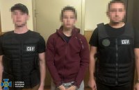 CБУ затримала ймовірного інформатора РФ, який встановив мінікамеру для шпигування за ешелонами ЗСУ