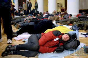 Глава Общественного совета КГГА просит Попова содействовать участникам Майдана в здании мэрии 