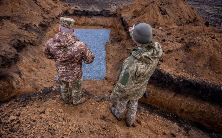 На Дніпропетровщині будують нові фортифікаційні споруди