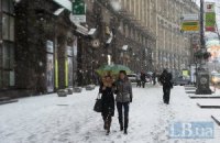 Синоптики продовжують обіцяти сніг у Києві і на вівторок