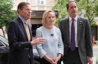 Посольство США в Україні: "Жодних змін у нашій діяльності немає"