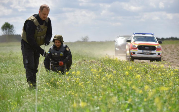 ​У Вишгородському районі Київщини лунатимуть вибухи: проходить розмінування