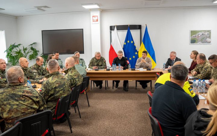 Україна і Польща узгоджують безпекові заходи на пунктах пропуску під час російських атак