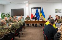 Україна і Польща узгоджують безпекові заходи на пунктах пропуску під час російських атак