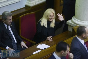 "Батькивщина" хочет отобрать мандат у Повалий 