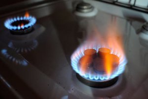 Украина сэкономила $500 млн благодаря реверсу газа, - Яценюк