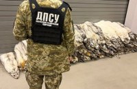 На польсько-українському кордоні в салоні автобуса виявили 120 шкурок песця
