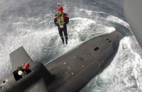 Макрон спустился под воду на атомной субмарине