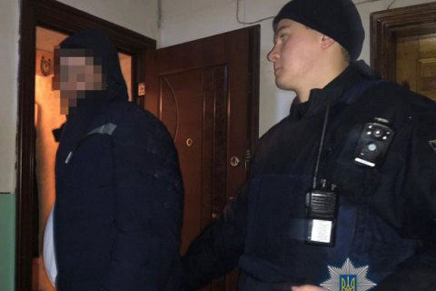 Пьяный одессит стрелял из ружья по прохожим и машинам из окна своей квартиры