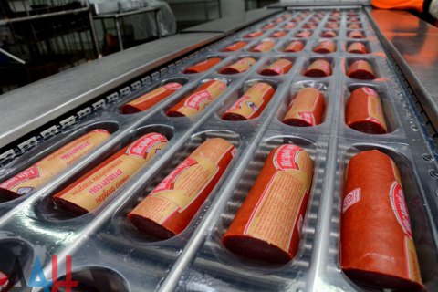 Горловский мясокомбинат начал выпускать колбасу "по советским стандартам"