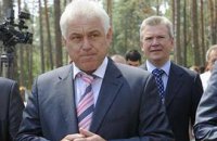 Яценюк ведет в облсовет сына губернатора