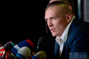 Боксер-козак Усик посоветовал "титушкам" разгружать вагоны