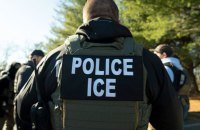 У Техасі госпіталізували чоловіка, у якого стріляв співробітник ICE під час погоні