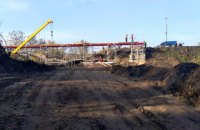 Украина завершает строительство временного перехода на мосту в Станице Луганской