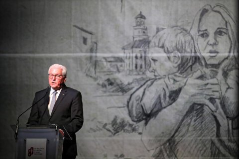 Германия до сих пор находится в тени Второй мировой войны, - Штайнмайер