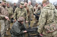Сирський відвідав бойові частини на Бахмутському та Лиманському напрямках