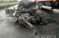 На Одеській трасі легкове авто зіткнулося з вантажівкою, одна людина загинула