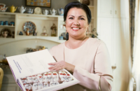 Російська оперна співачка Анна Нетребко подає позов проти Метрополітен-опери