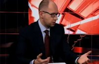 Яценюк рассказал, о чем говорил с Меркель