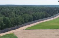 Польща завершила будівництво стіни на кордоні з Білоруссю