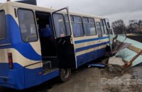 Водій шкільного автобуса помер за кермом у Кам'янському
